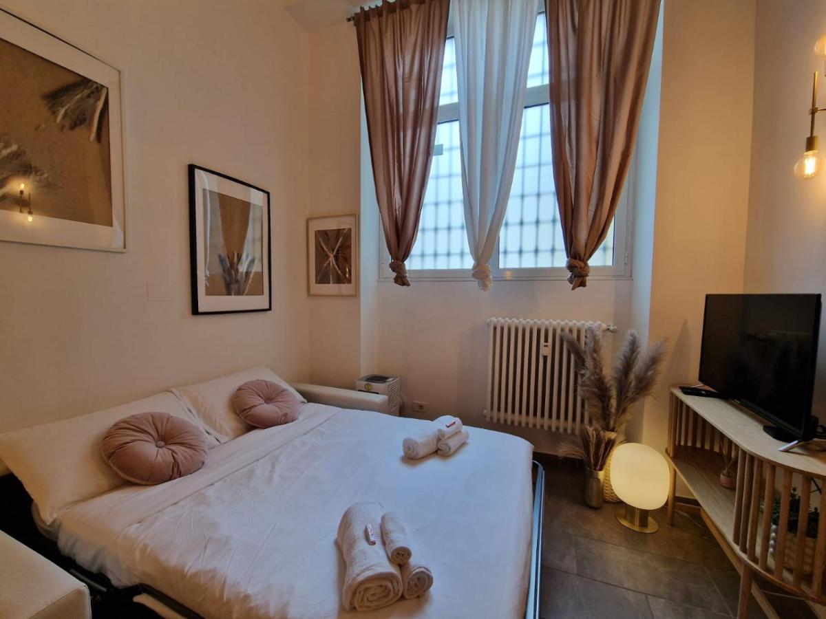 Appartement Regina Milano In Porta Romana 2 - Sky Tv, Wifi E Breakfast Box Extérieur photo