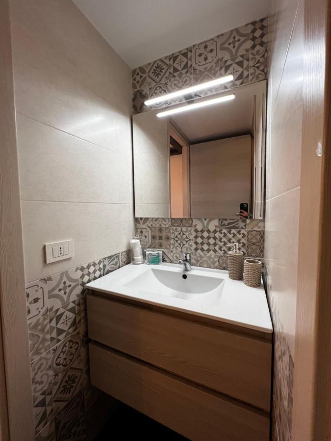 Appartement Regina Milano In Porta Romana 2 - Sky Tv, Wifi E Breakfast Box Extérieur photo